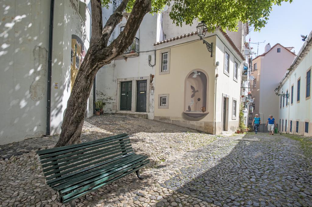 Stay Local In Alfama! Deolinda Central Home, Amazing View Лиссабон Экстерьер фото